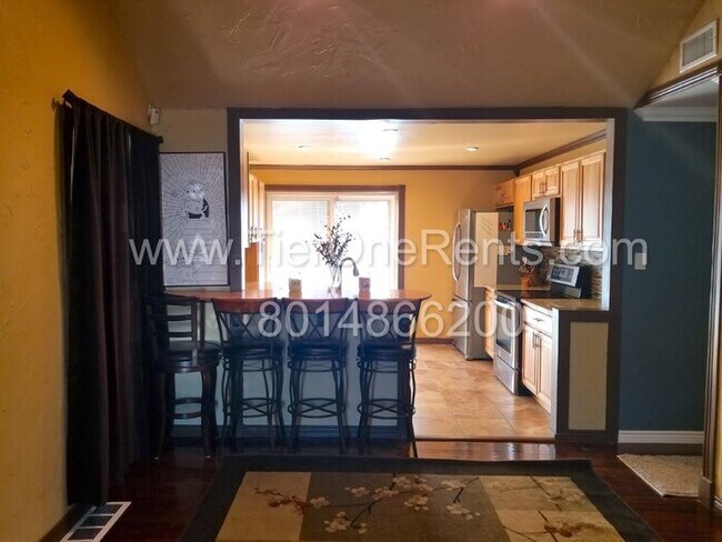 Foto del edificio - This property offers a NO DEPOSIT option a...