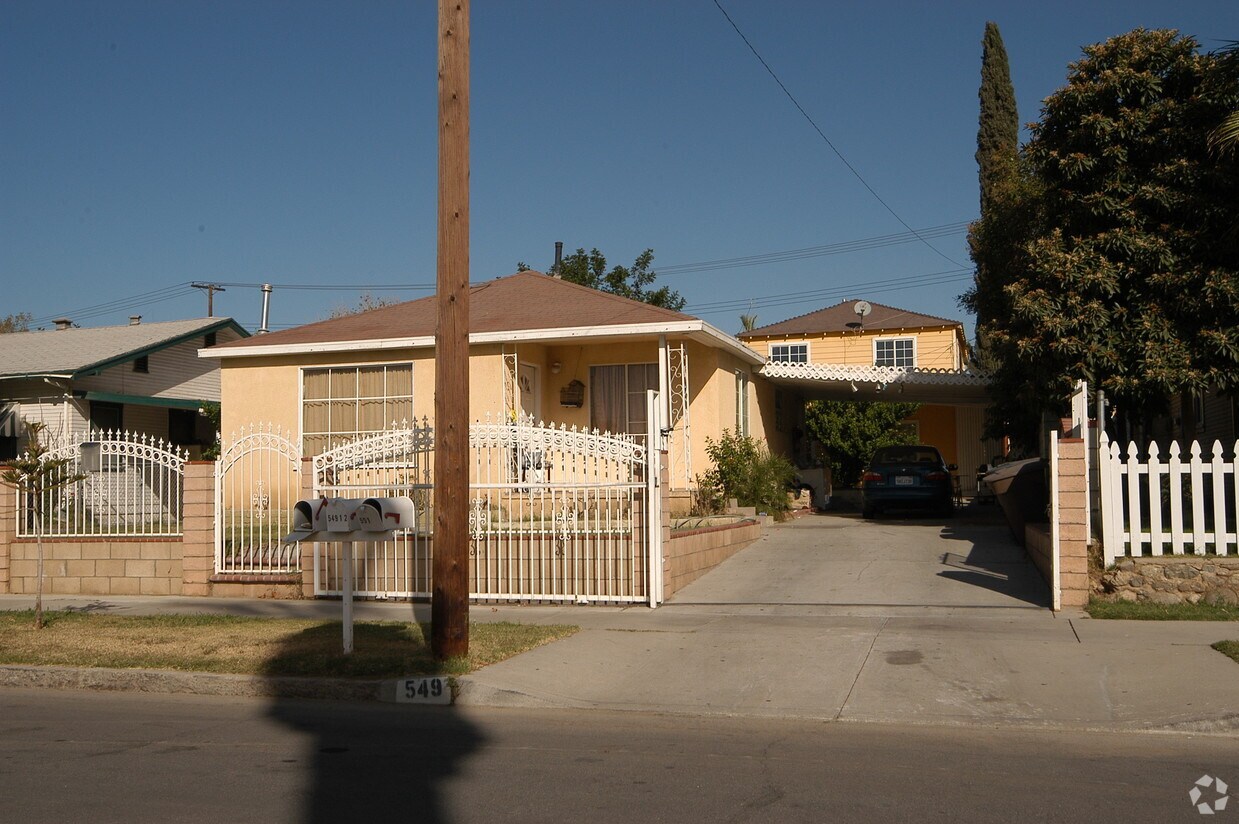 Primary Photo - 549-551 W H St