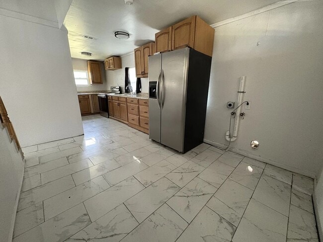 Building Photo - For rent minutes from Downtown Lakeland