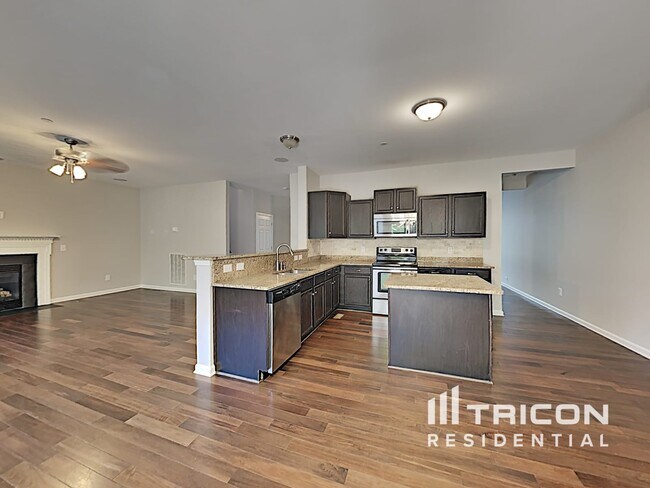 Building Photo - 6005 Christmas Dr