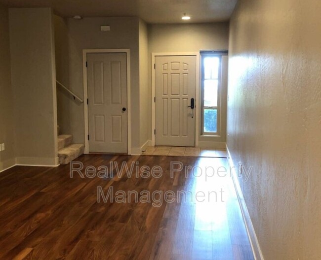 Foto del edificio - 2210 E Barnett Rd