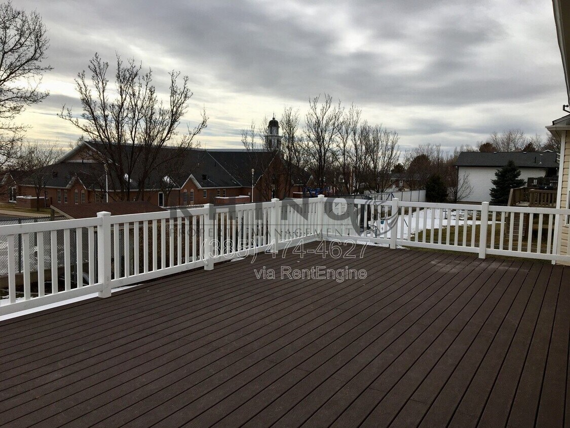 Foto del edificio - 1102 E 3325 N