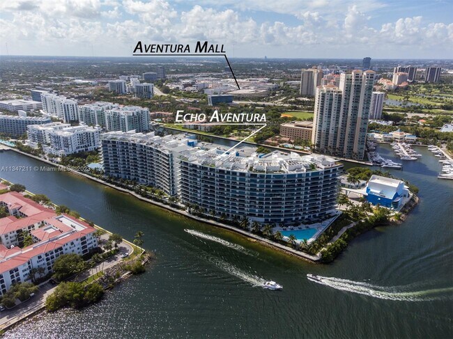 Foto del edificio - 3250 NE 188th St