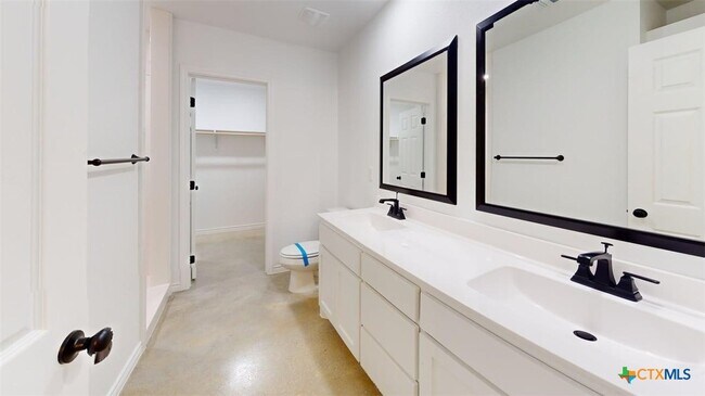 Building Photo - 209 Elbert Ln