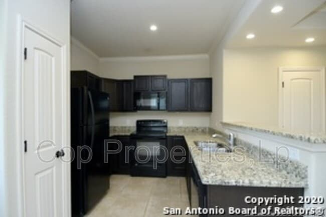 Building Photo - 6622 Arancione