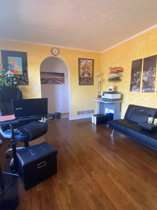 Foto del edificio - 1396 Windburn Dr