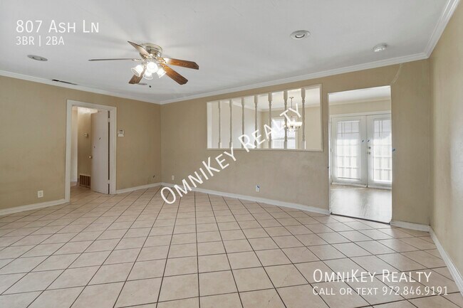 Foto del edificio - 807 Ash Ln