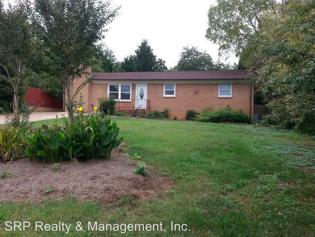 Building Photo - 4705 Chapel Grove Rd