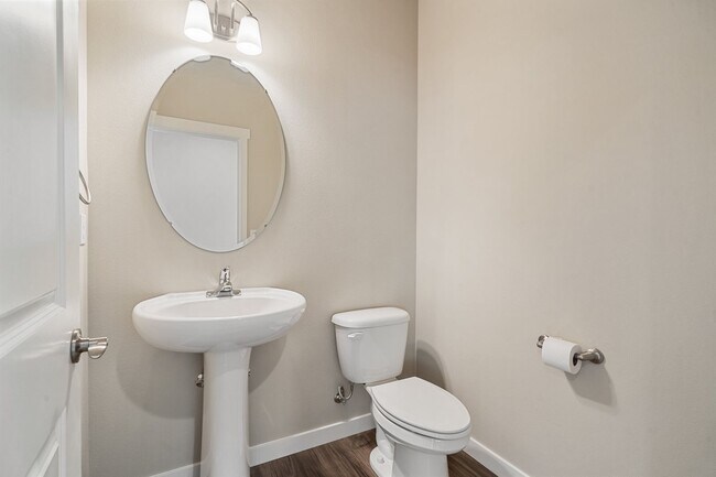 Foto del edificio - 3-Bedroom Home in Port Orchard