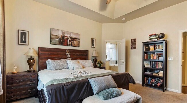 Foto del edificio - 882 Jenny Ln