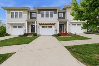 Building Photo - 0 N Cypress Ln