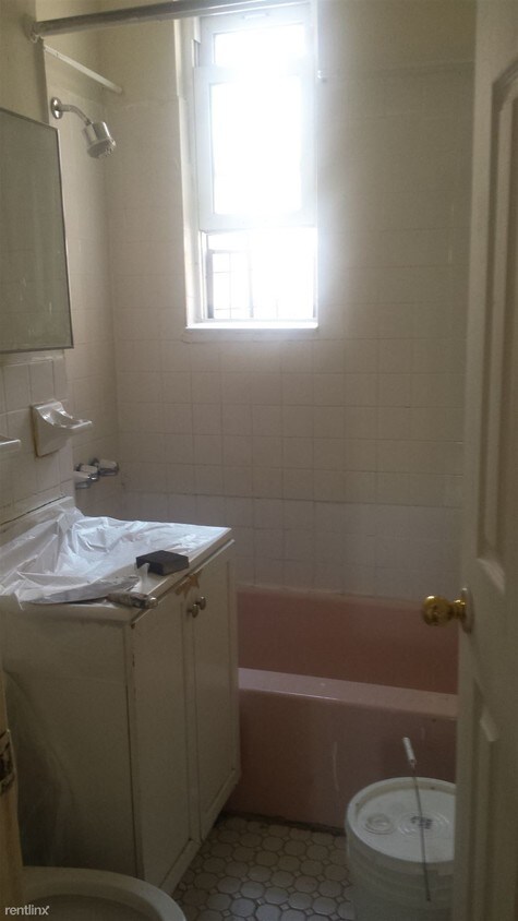 Primary Photo - 3640 Bronx Blvd