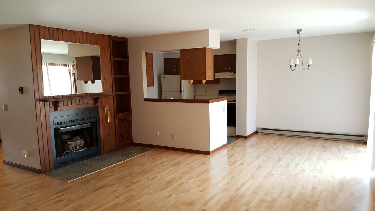 Foto principal - 6701 Park Ridge Dr