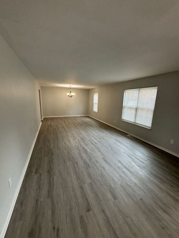 Foto del edificio - 1866 Lakeheights Ln
