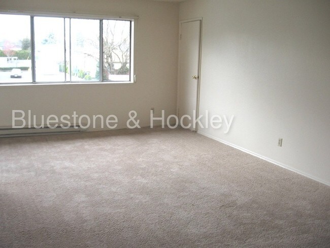 Building Photo - Spacious 2 bed in SE!!