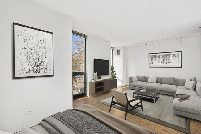 STUD Tier '11 - 1000 N. LaSalle