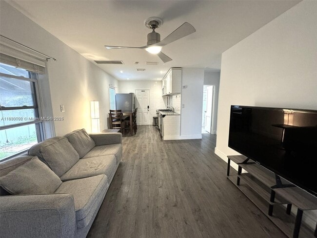 Building Photo - 2309 Van Buren St