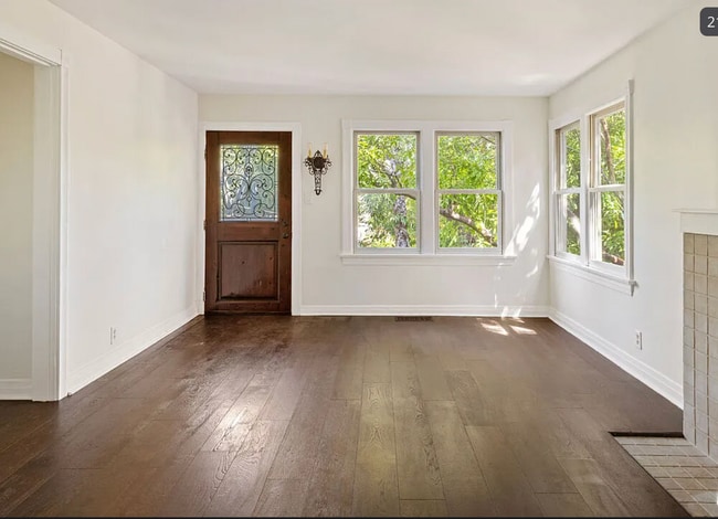 Photo - 832 Robinson St (Los Angeles, CA) Townhome