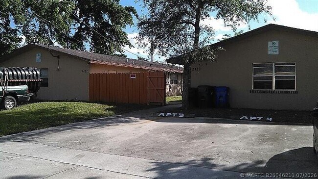 Foto del edificio - 2400 NW 21st St
