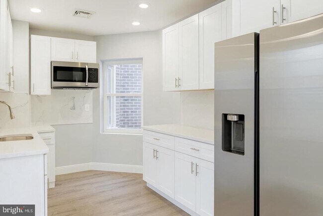 Foto del edificio - 6515 Torresdale Ave