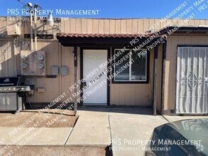 Building Photo - 461 W 16th Ave