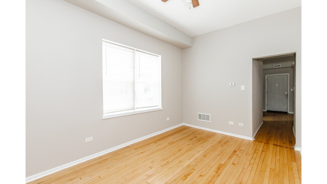 Building Photo - 3129 W Augusta Blvd
