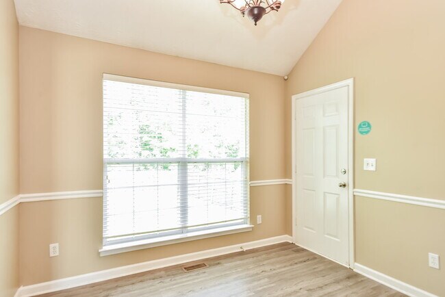 Foto del edificio - 7320 Horn Tavern Ct