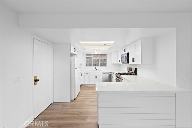 Building Photo - 211 Avenida Miramar