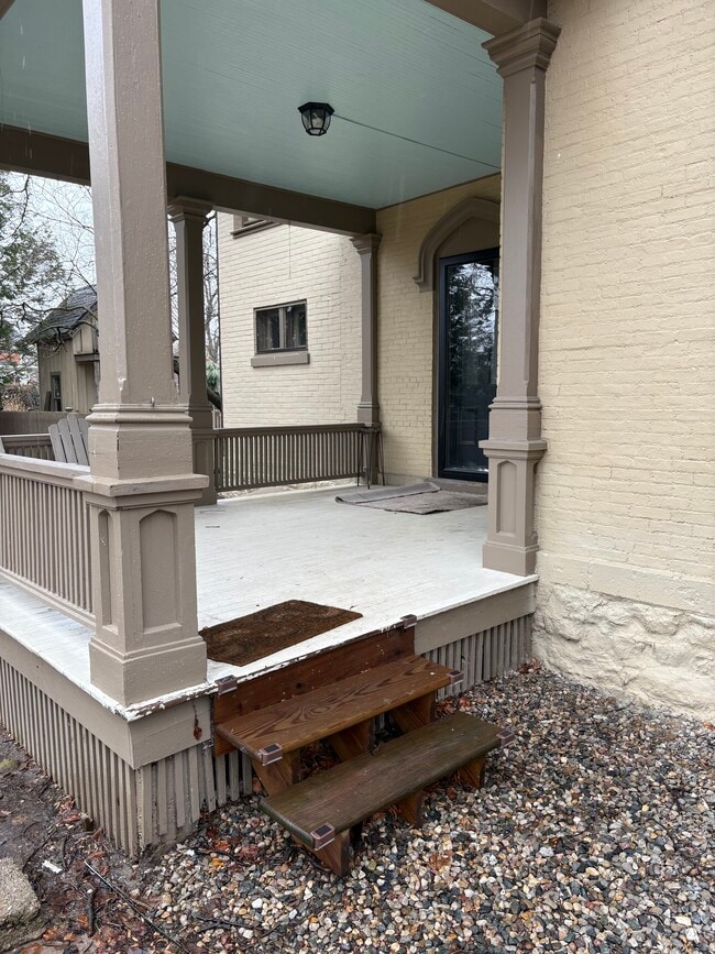 Private covered porch - 311 N Grand St