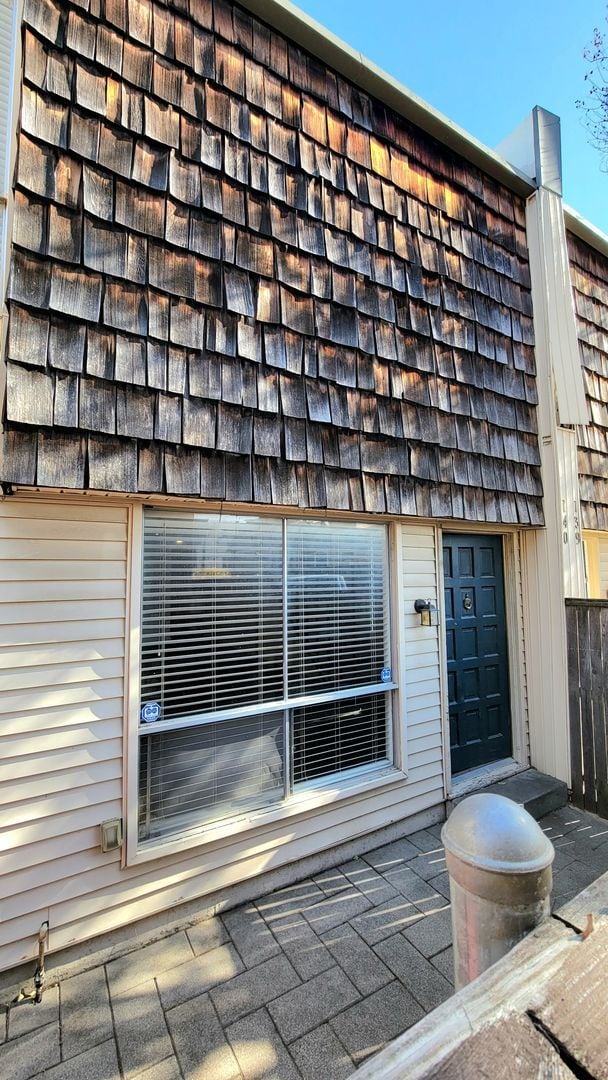 Building Photo - 2702 Douglas Ave