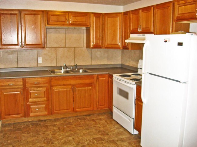 Foto del edificio - 275 Linden Dr.