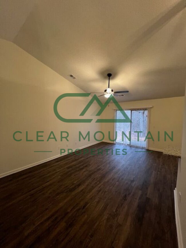Foto del edificio - 3 Bedroom Updated Single Family Home