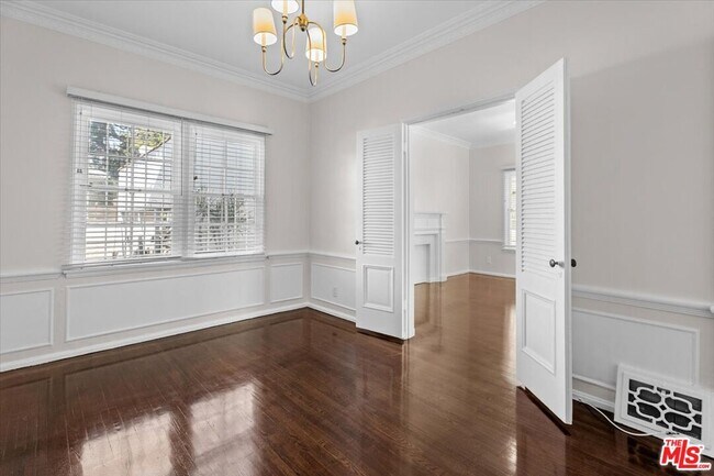 Foto del edificio - 9689 W Olympic Blvd