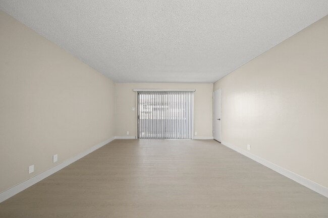 Foto del edificio - 12236 Manor Dr