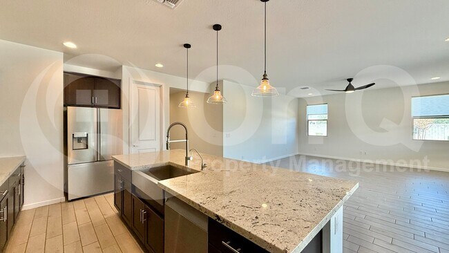 Foto del edificio - 37121 N Campolina Rd