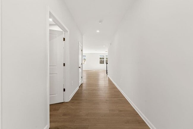 Building Photo - 1341 Jordan Brook Dr
