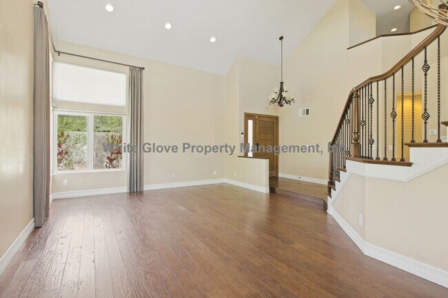 Foto del edificio - Resort-Style Orange Home with Pool, Spa, Panoramic Views & Disneyland Fireworks