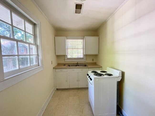 Building Photo - sgreg230