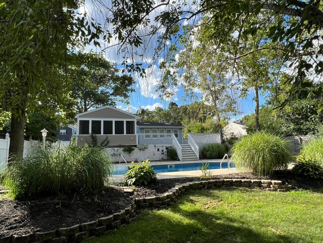 Building Photo - 33 Nautilus Dr