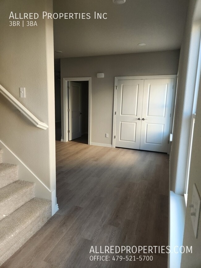 Building Photo - 1608 Casuarina Dr