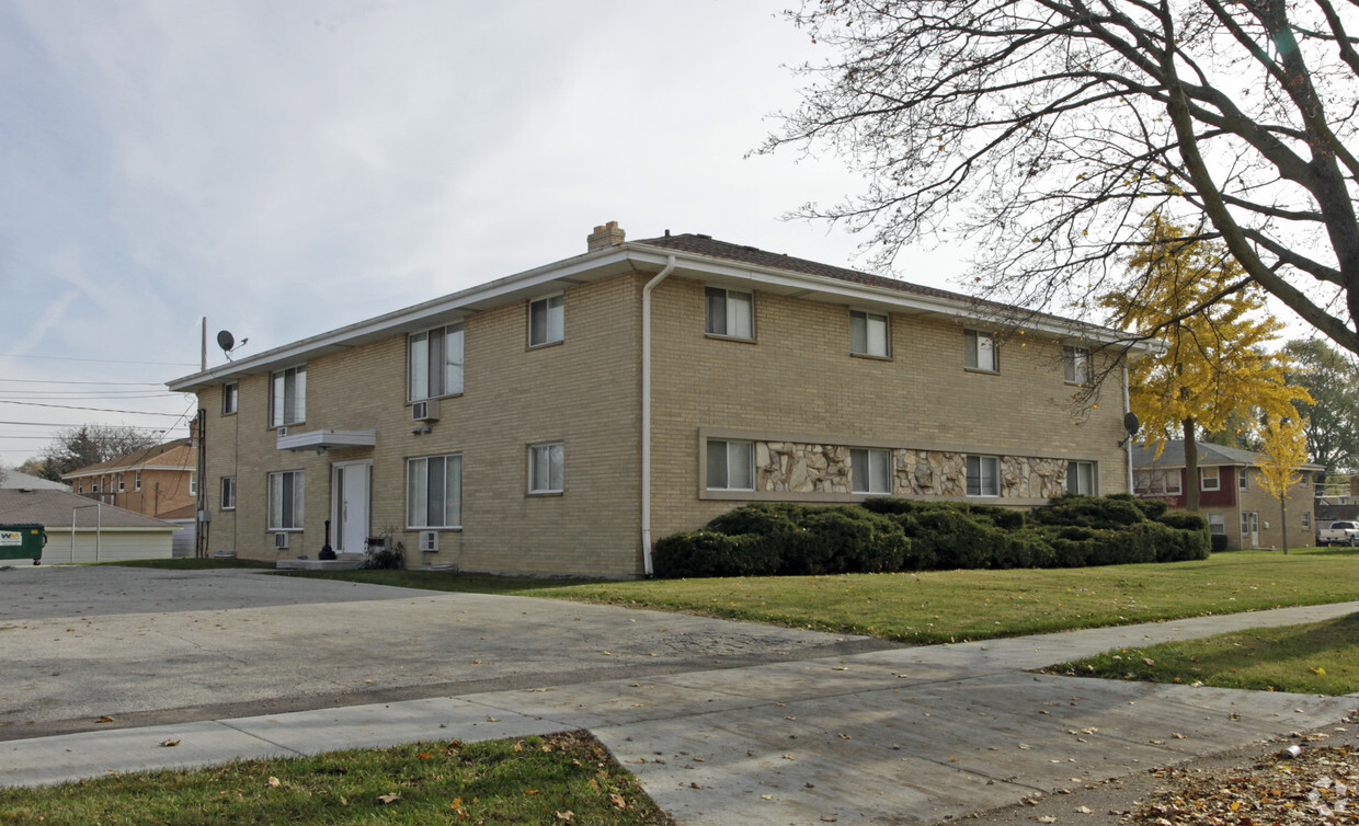 Building Photo - 7922 W Morgan Ave