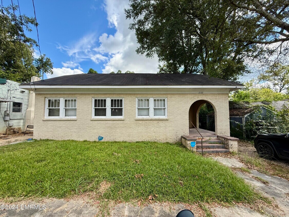 Primary Photo - 2122 26th Ave