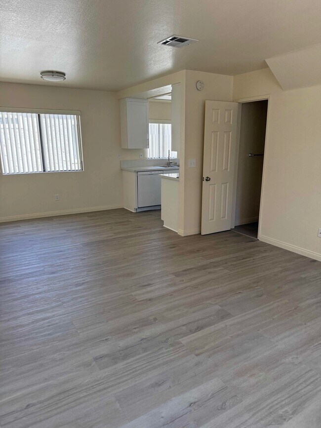 Foto del edificio - 11th Street Townhomes