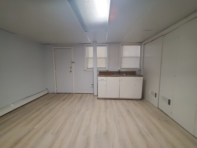 Unit 1 - 60 Lexington Ave