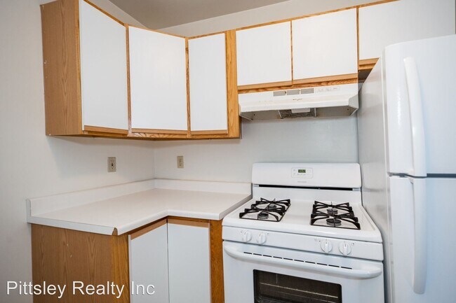 Building Photo - 2 br, 2 bath Apartment - 723 Fotis Drive