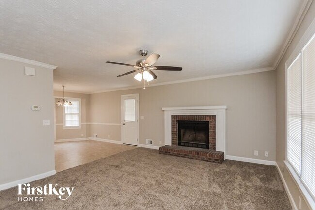 Building Photo - 5224 Parkside Dr SE