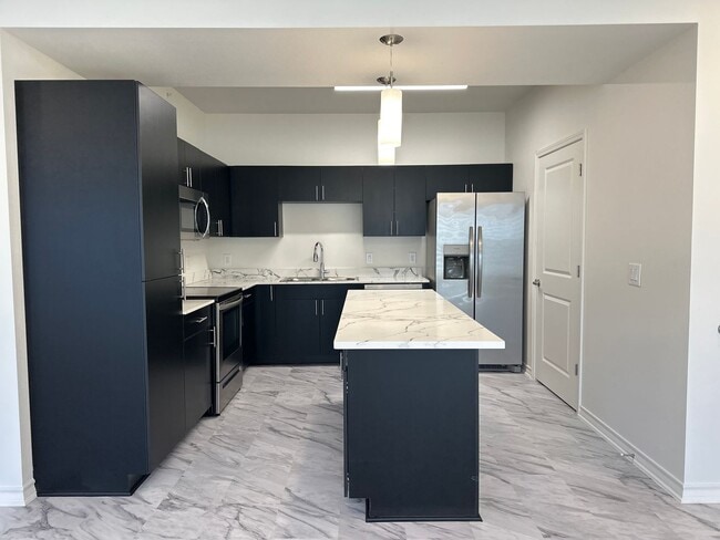 Interior Photo - Hampton Astoria