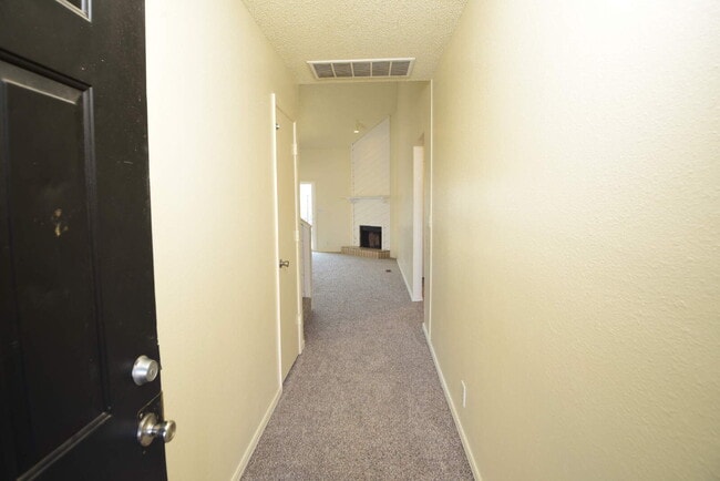 Building Photo - Spacious 3-Bedroom Home in Jenks School District with Bonus Loft & Private Patio