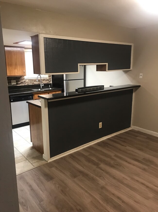 Building Photo - 8600 Fathom Cir