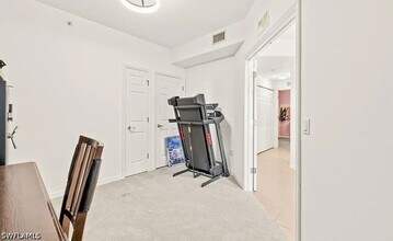 Building Photo - 1315 Henley St